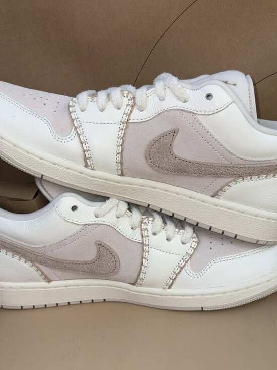 NEW Nike Air Jordan 1 Low SE \